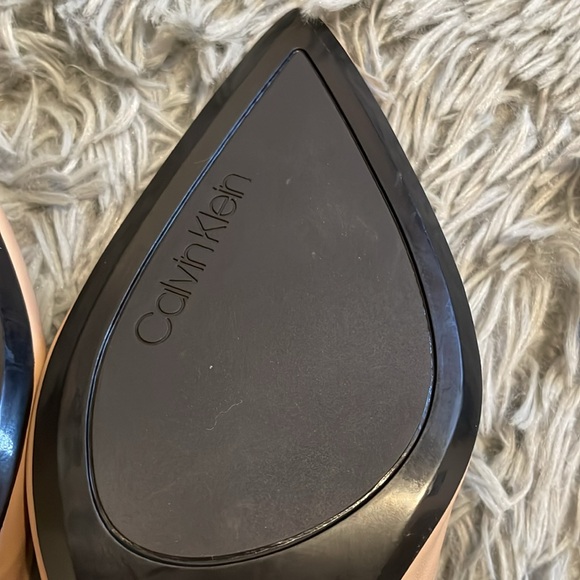 NWOT Calvin Klein Color Block Pumps - 8.5 - Picture 7 of 10